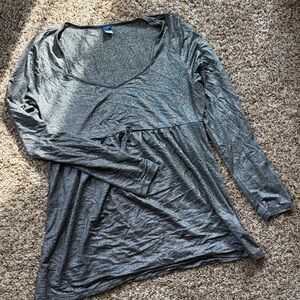 Old Navy Gray Shimmer Maternity Top